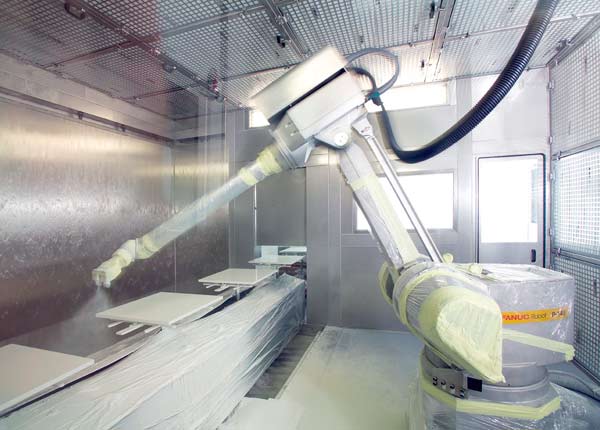 Automatic paint robot to the wood industry